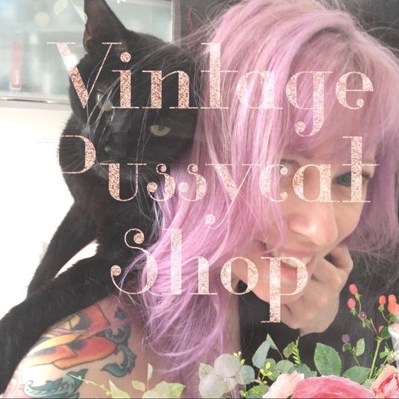 Meet your Posher, Laura - Picture 1 of 16